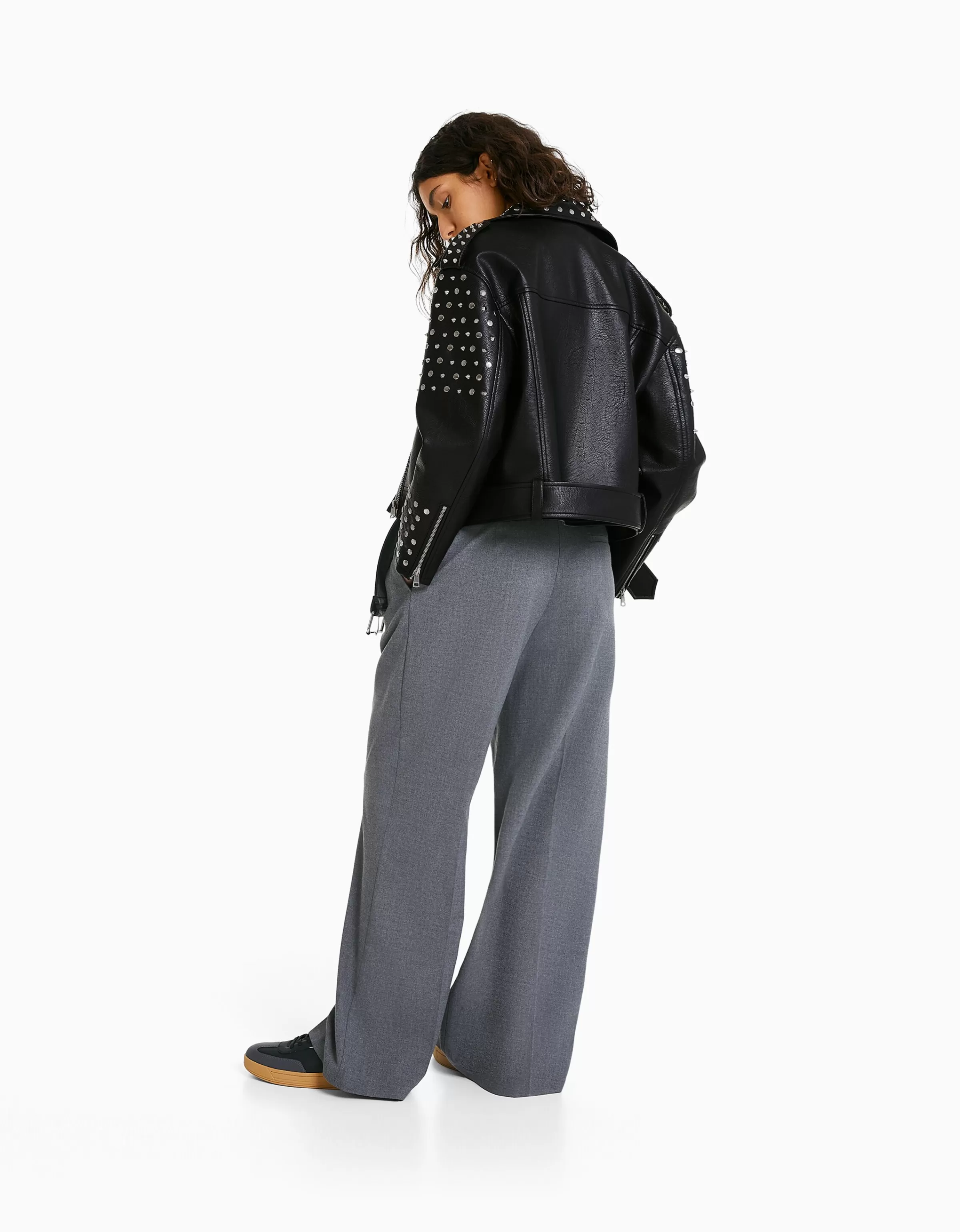BERSHKA Vestes*Blouson biker similicuir oversize clouté Noir